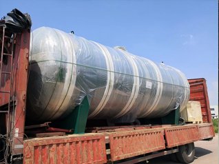 沙湾出口卧式储气罐发货中